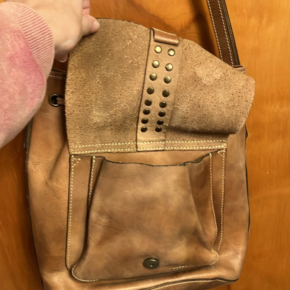 PATRICIA NASH LIGHT BROWN DRAWSTRING SHOULDER/CROSSBODY BAG WITH MATCHING WALLET - Picture 2 of 13